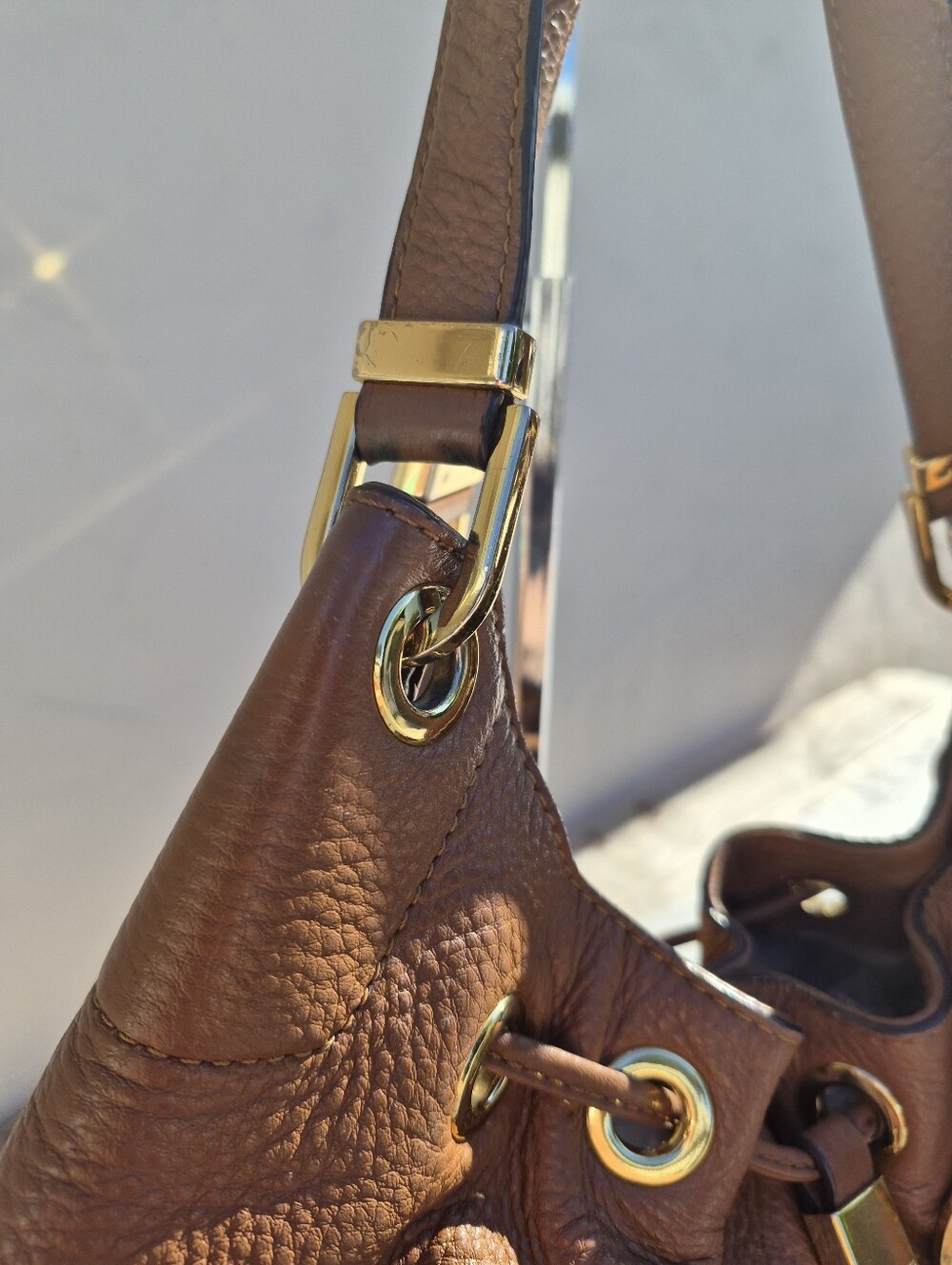 Michael Kors Camden Leather Drawstring Hobo Bag - Picture 4 of 12